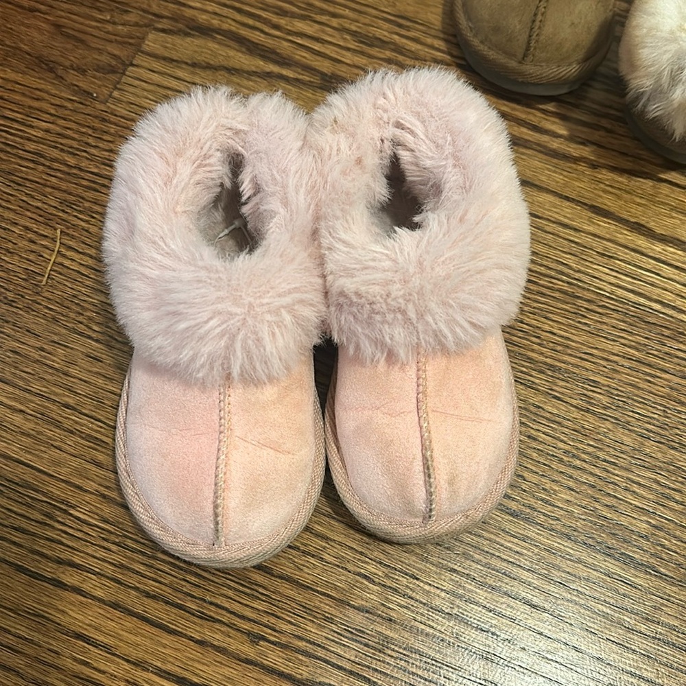 Cat & jack pink slippers